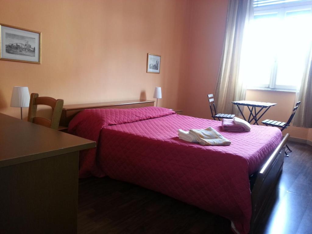 Apartamento A Due Passi Dal Treno Pisa Habitación foto